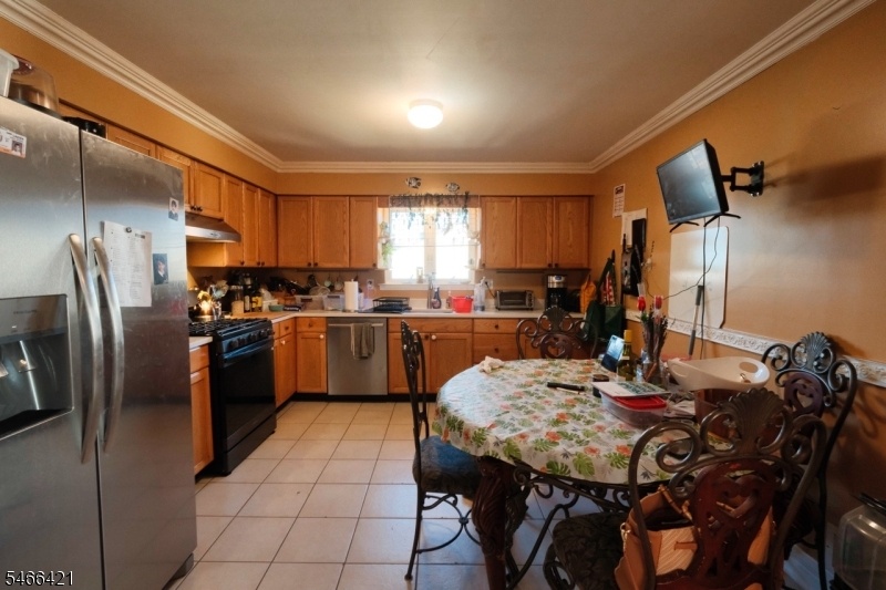 1st floor kitchen