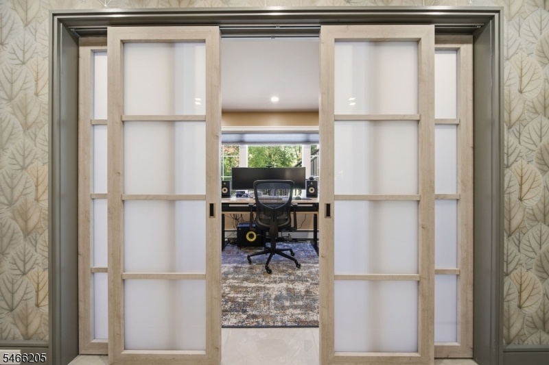 Office w/ Raydoor Int Doors