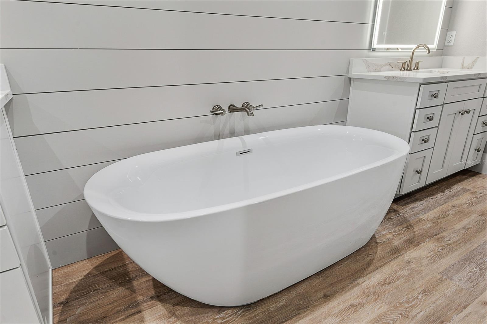 Primary spa tub