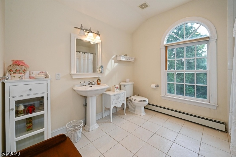 Ensuite BA