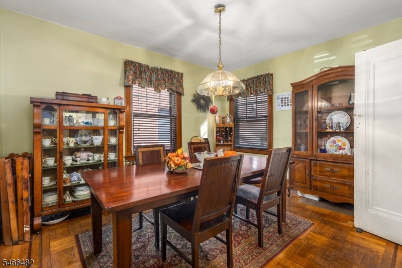 Dining Rm