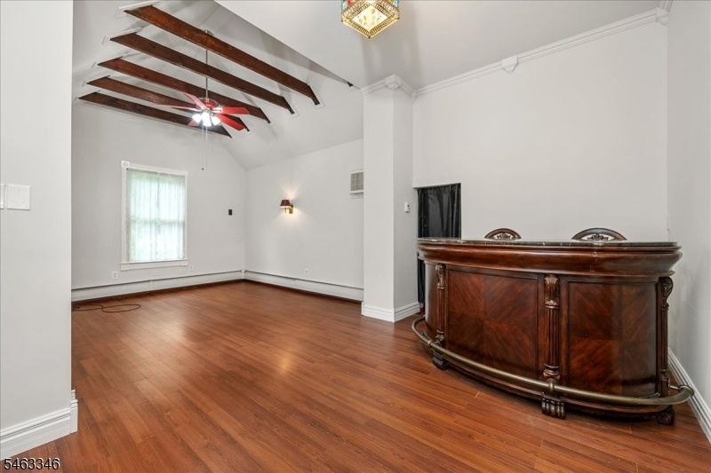 Family Room w/Vaulted Ceiling