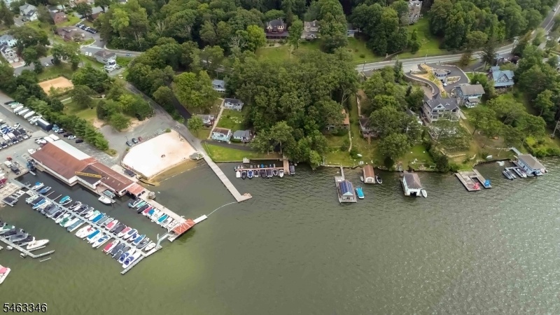 Close to Beach and Marina