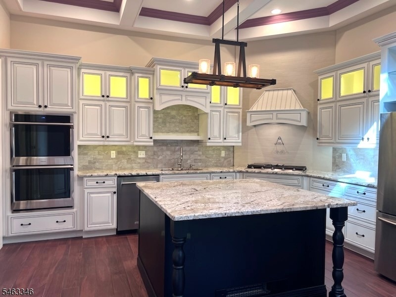 Supersized Updated Kitchen
