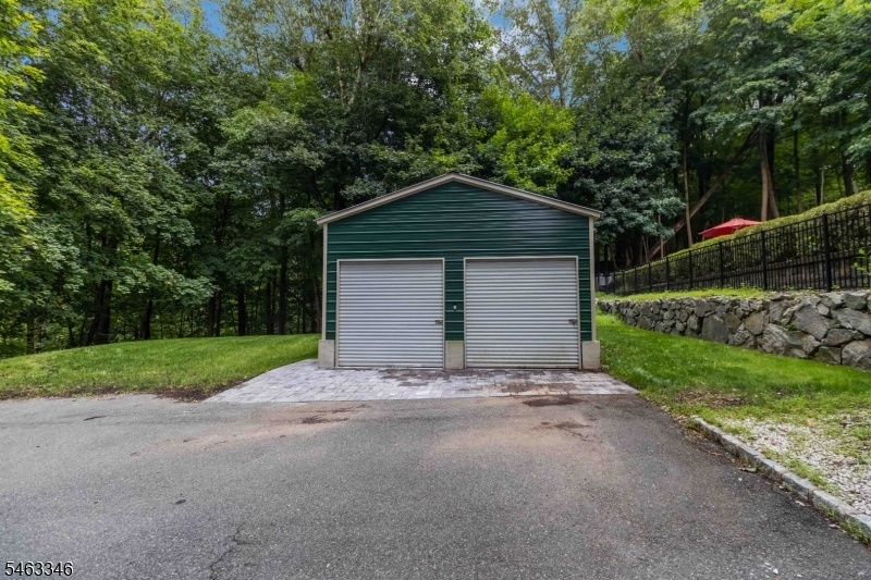 2 Car Detached Garage