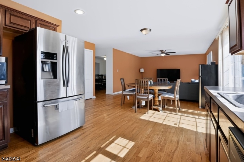 kitch/ Fam room