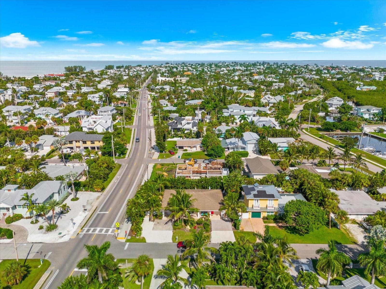 400 75th St - Aerial View