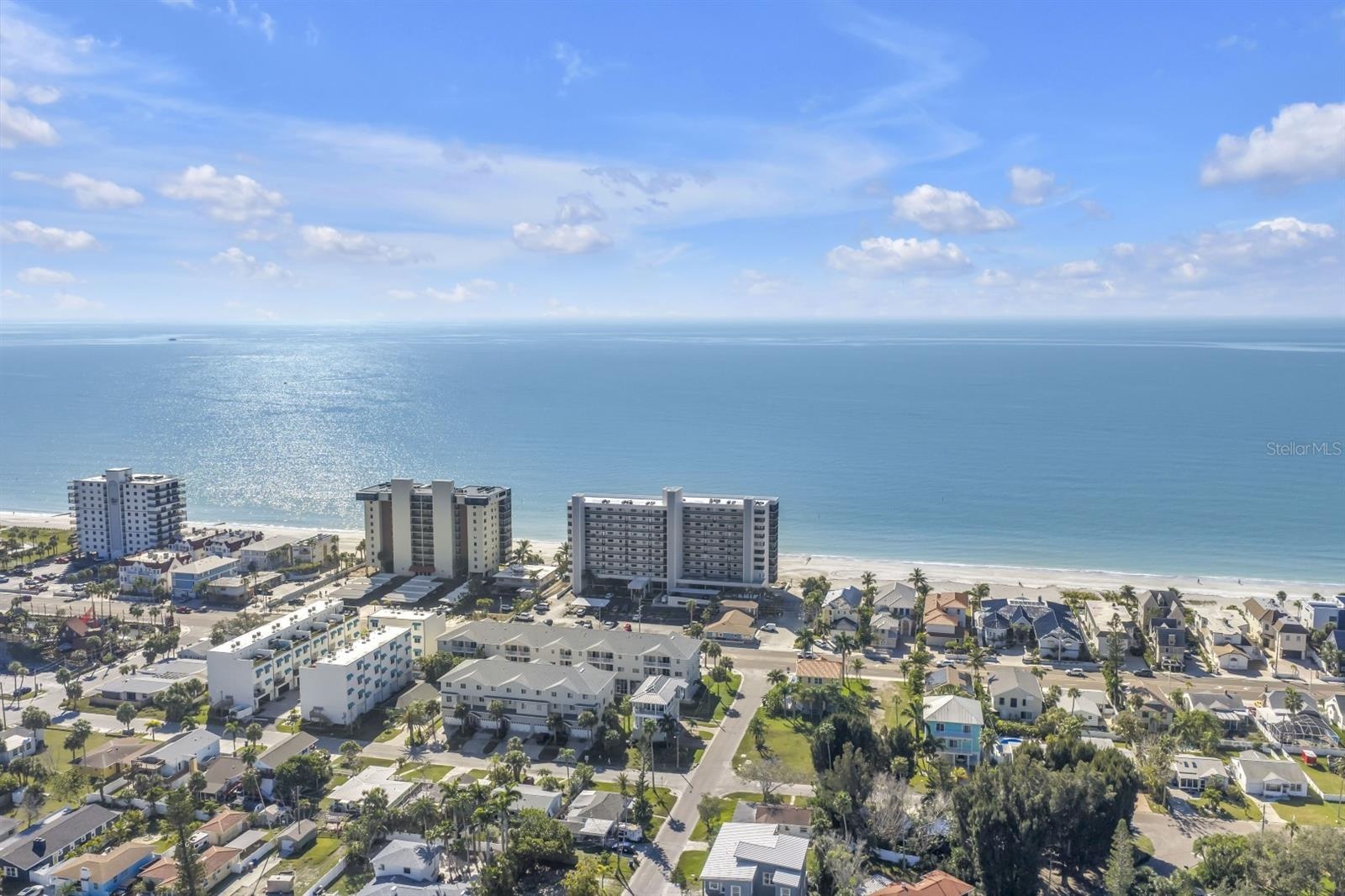 North Penthouse Location Provides Pure Privacy