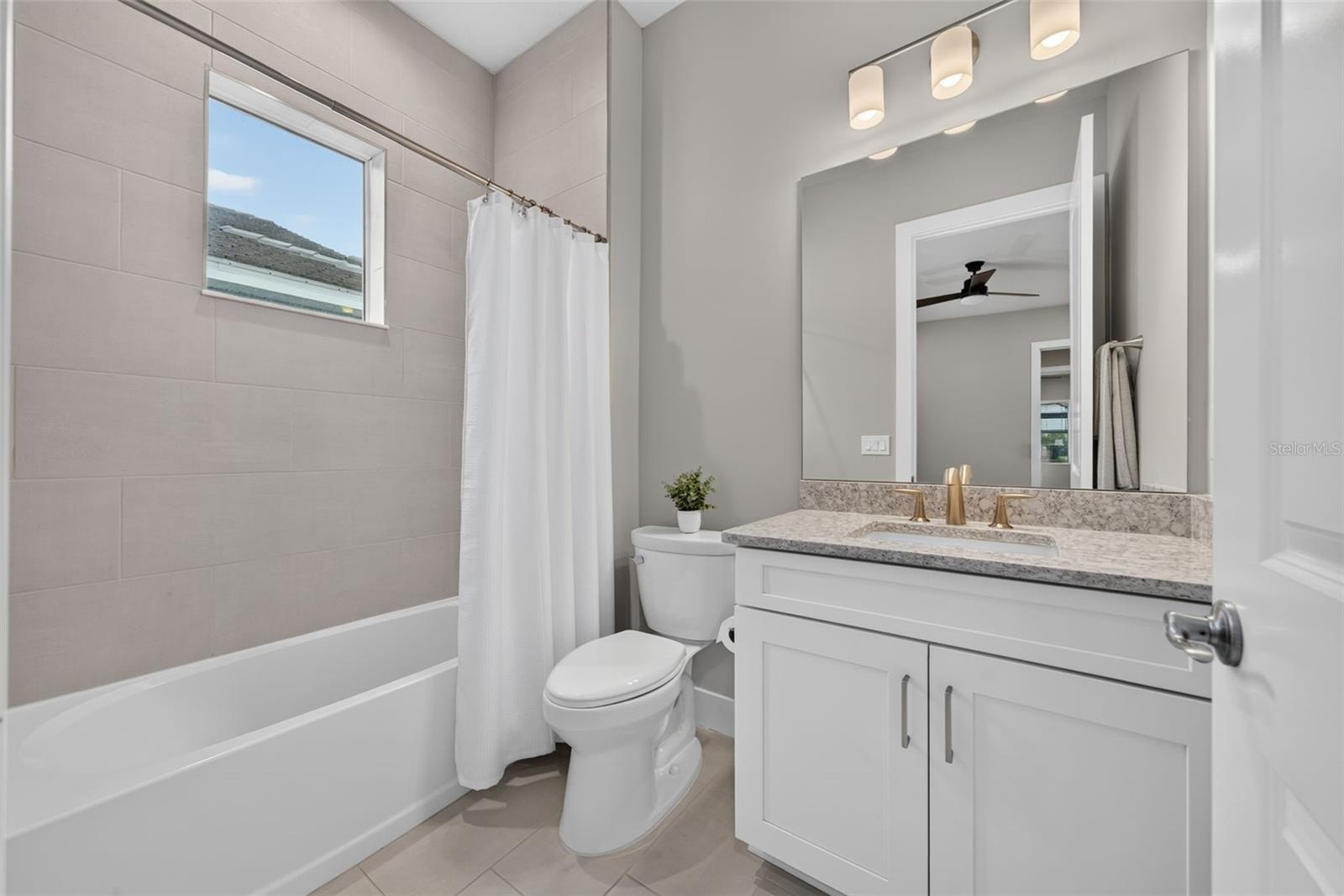En-suite bedroom