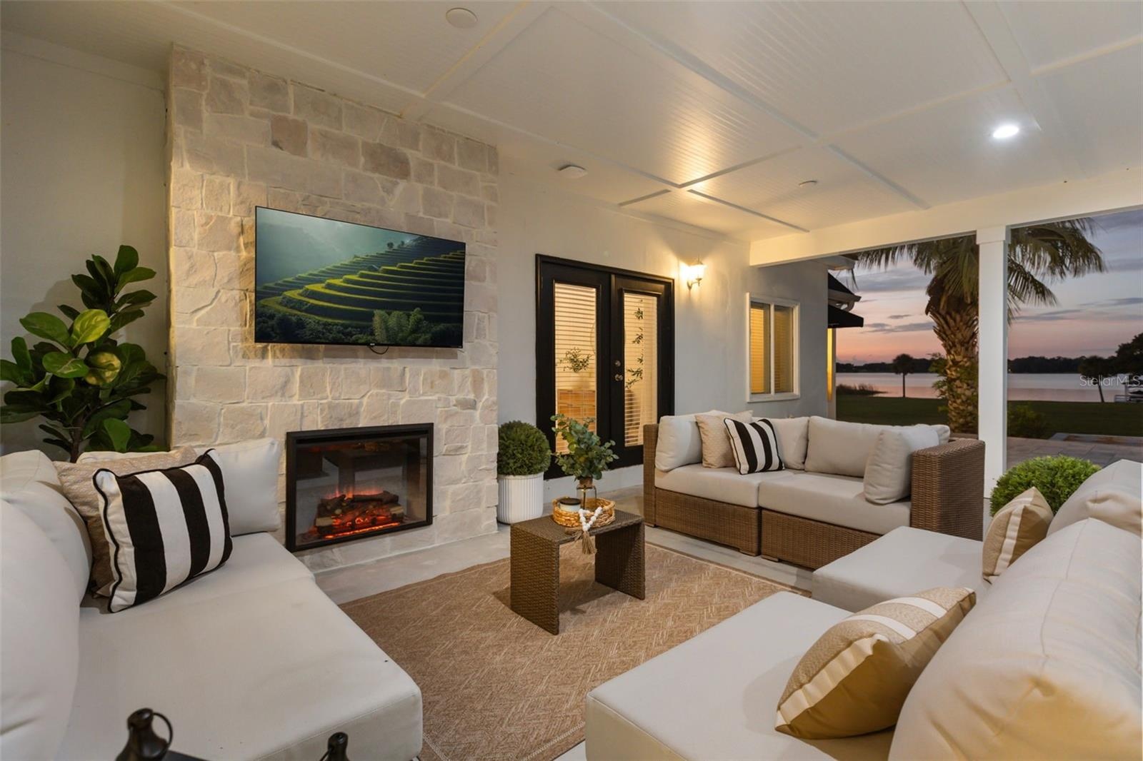 Lanai sitting area