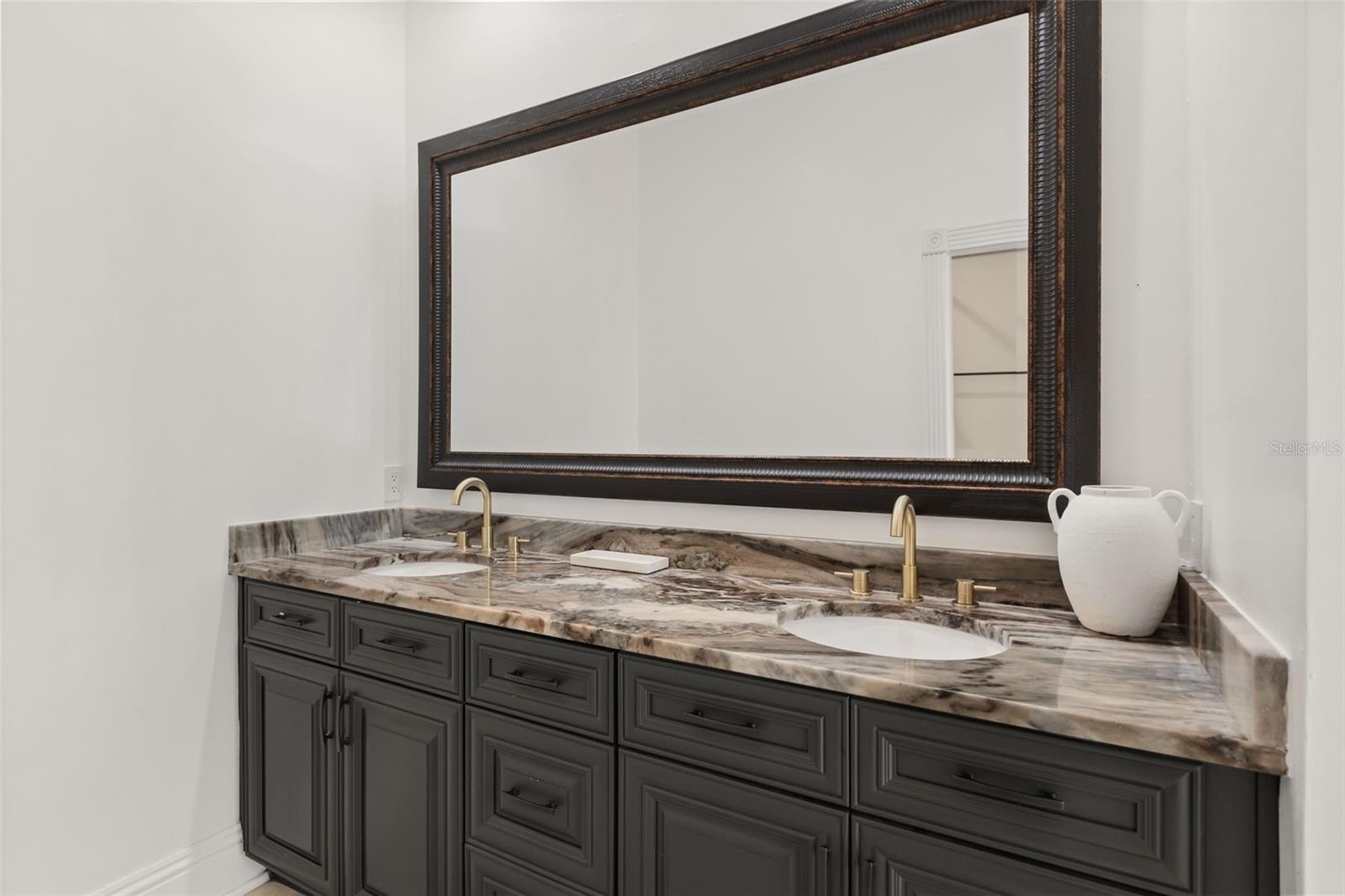 Upstairs Hall Bathroom