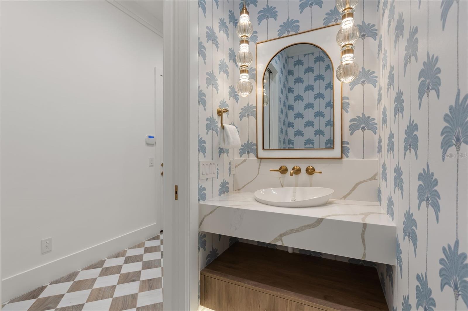 3207 Middlesex Rd. powder bathroom