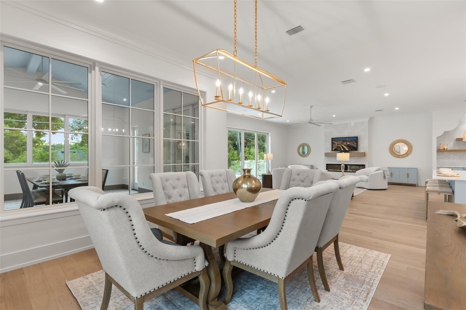 3207 Middlesex Rd. dining room