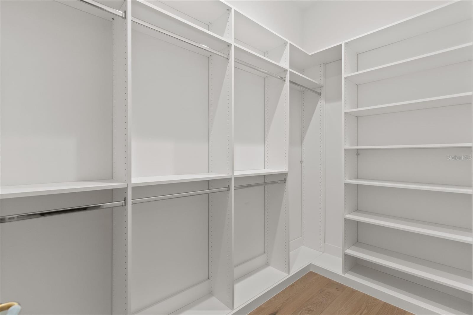 3207 Middlesex Rd. flex suite closet