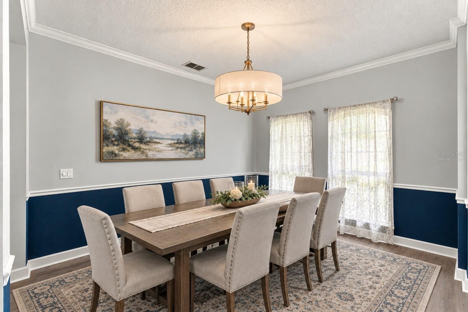 Dining room Virtually staged