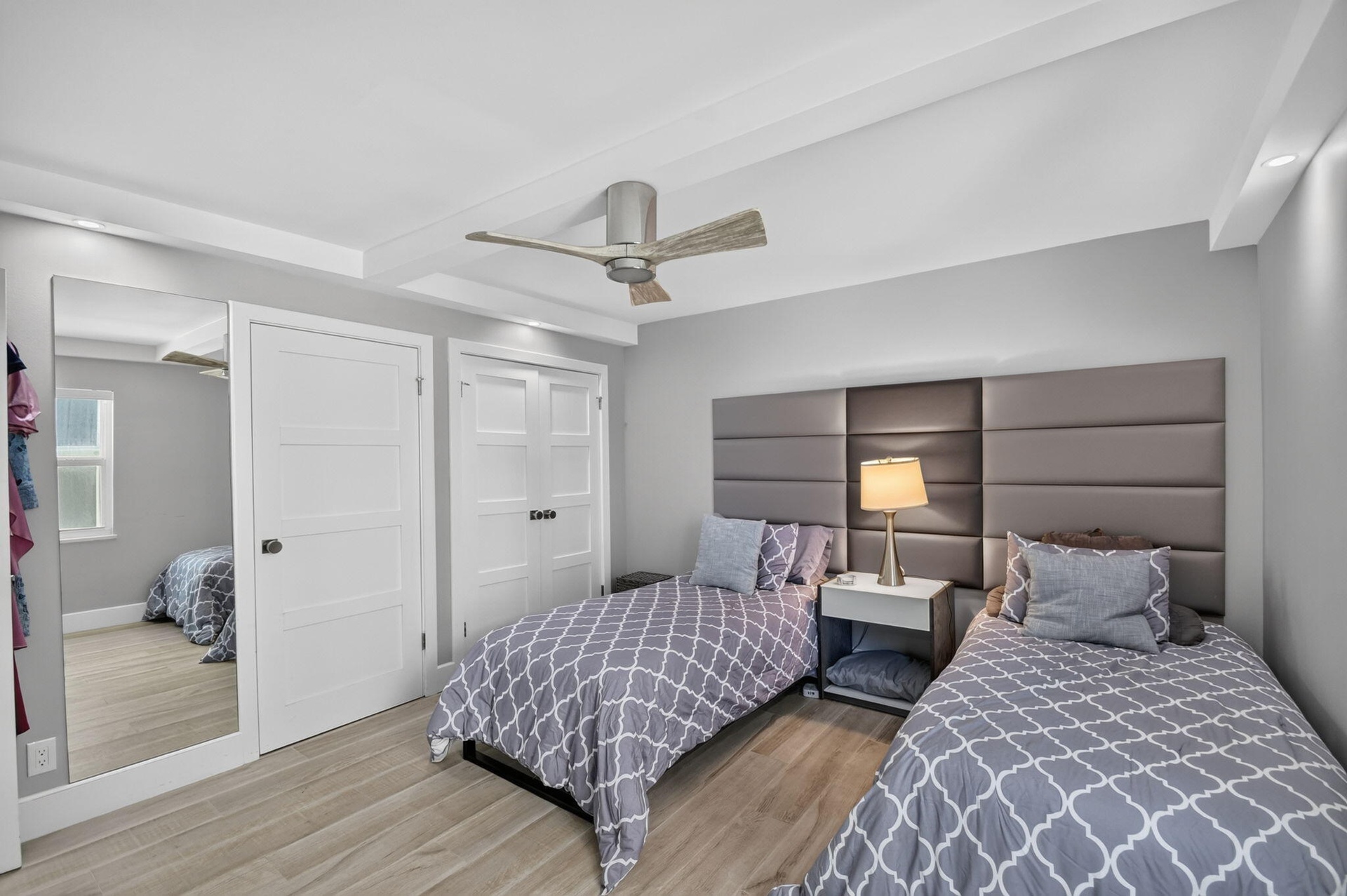 Guest Bedroom 2 Twin Beds
