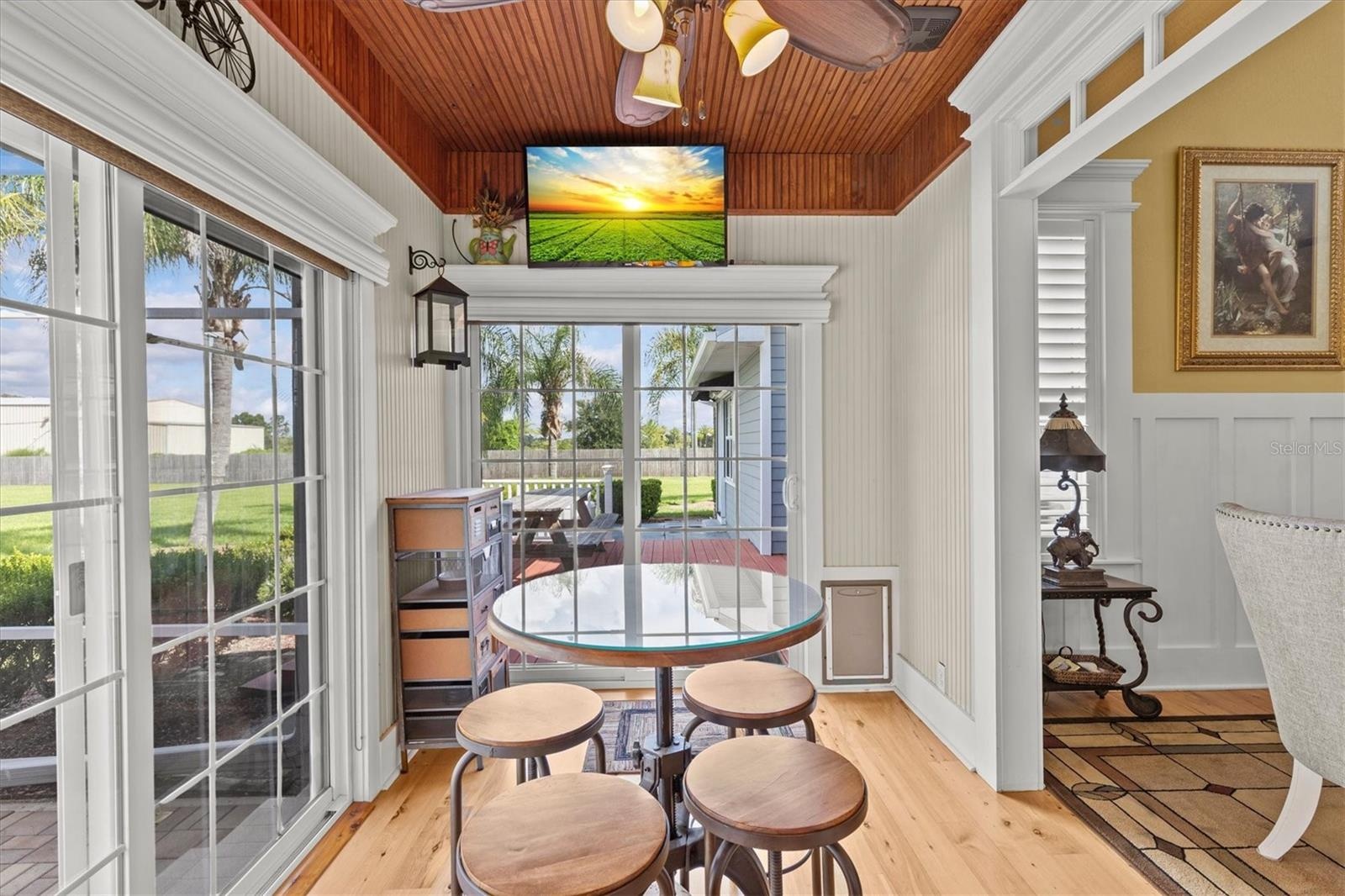 Breakfast Nook