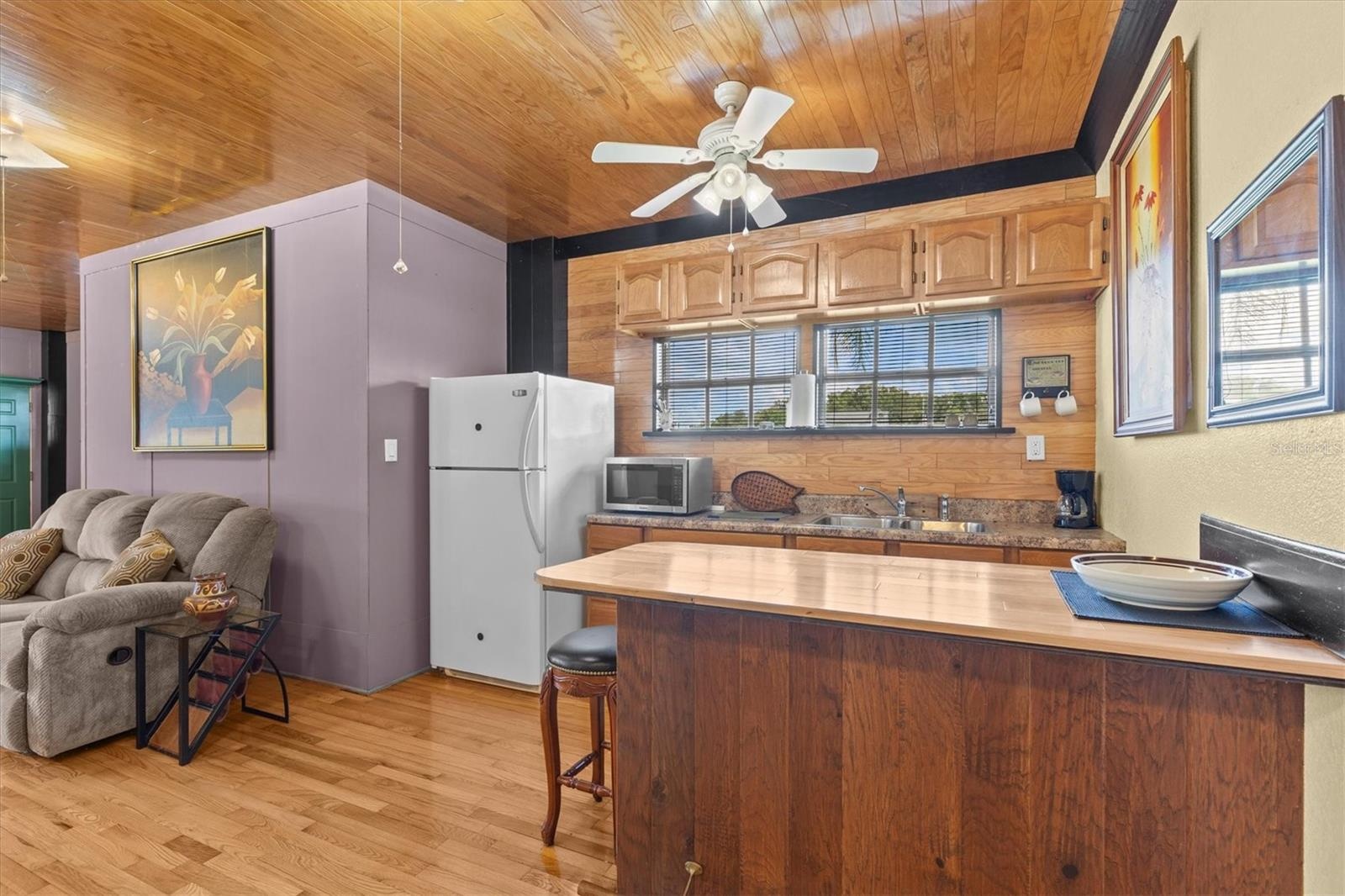 Studio Apartment - Kitchen