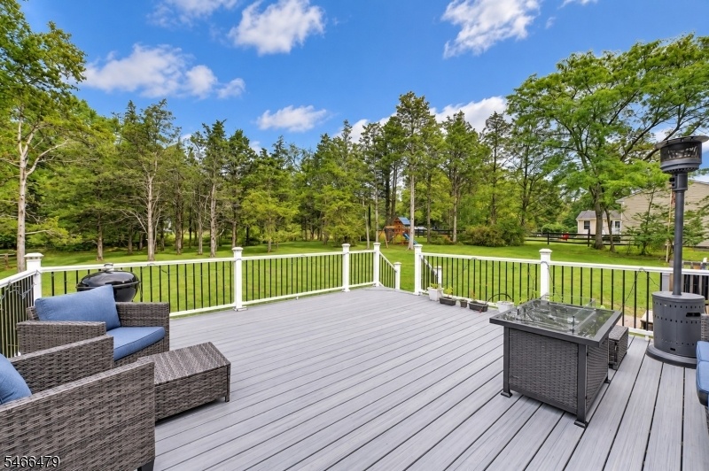 Deck & Backyard