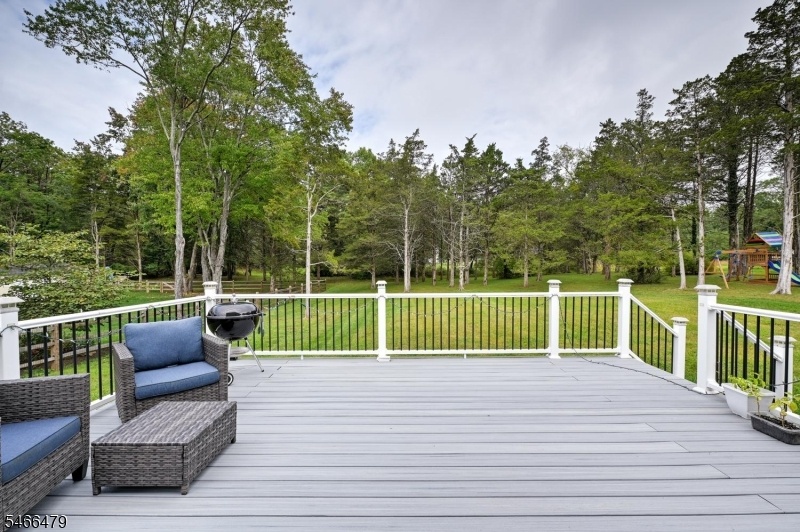 Deck & Backyard