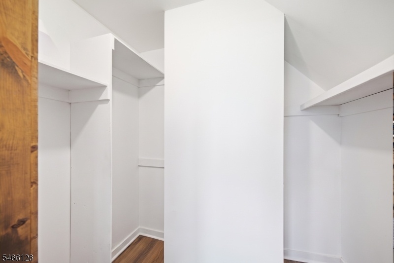 Walk in closet