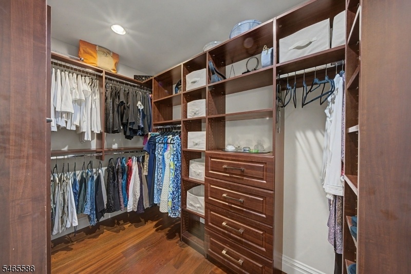 Walk In Closet