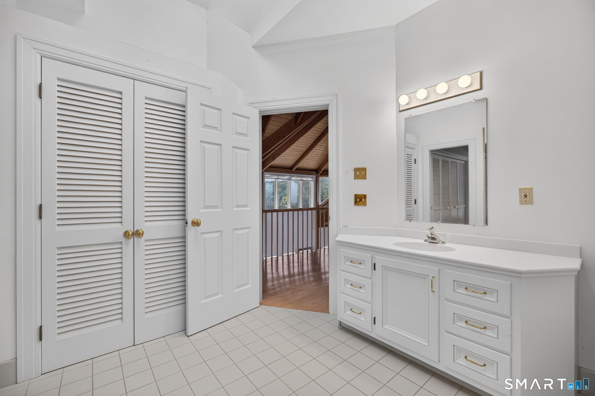 Bathroom 4