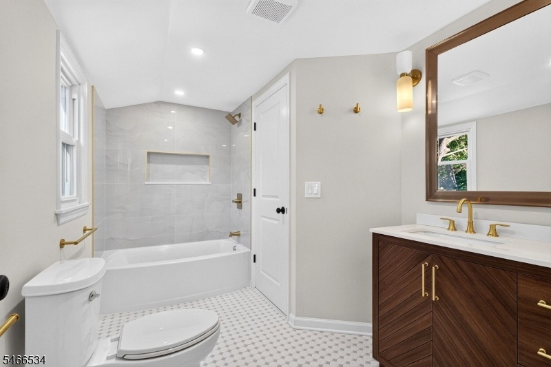Second Floor Bath