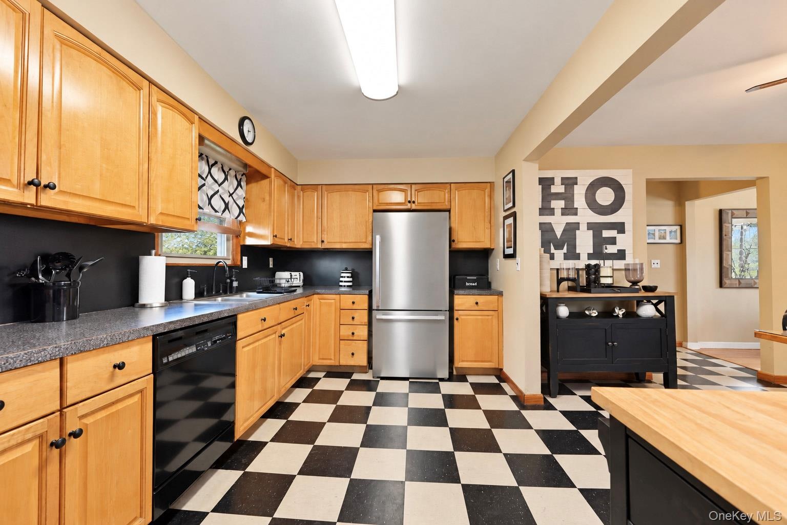 Kitchen other view