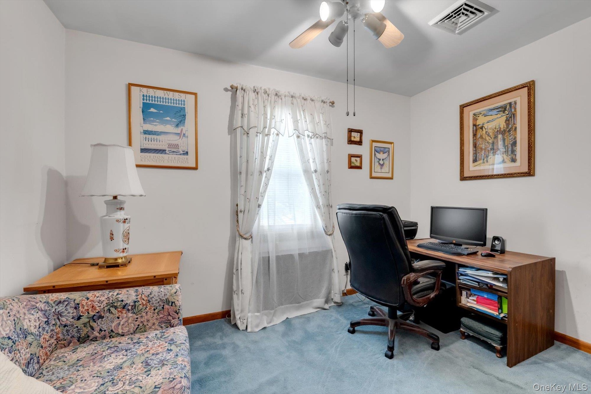 3rd Bedroom / Office