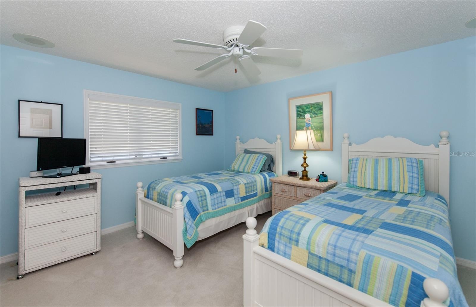 Guest bedroom