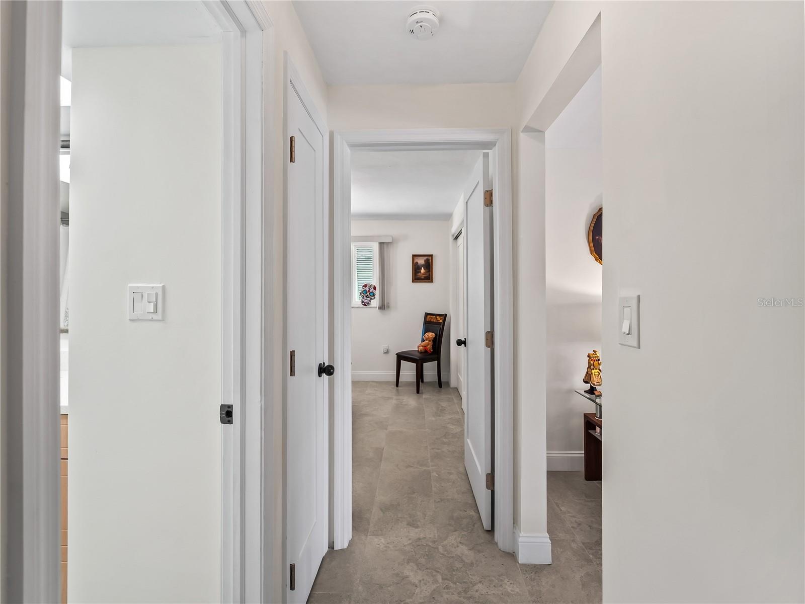 Hallway_2903rdStreet_BonitaSprings_CleanFinish_Entry.jpg