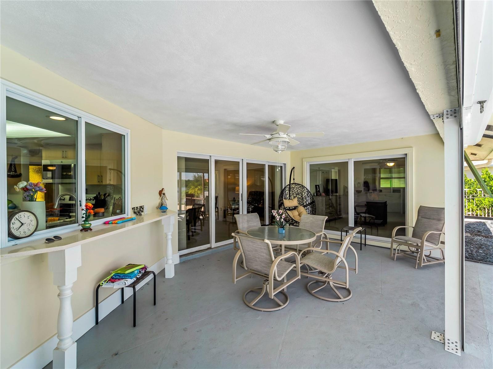 CoveredPatio_2903rdStreet_BonitaSprings_OutdoorLiving_SliderView.jpg