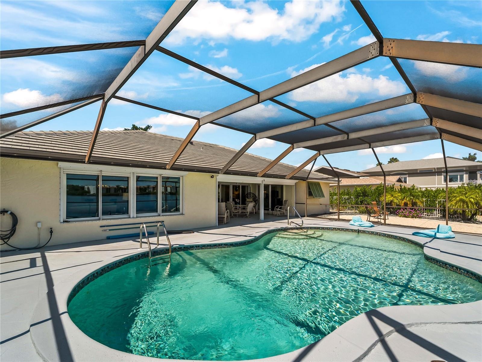 Pool_2903rdStreet_BonitaSprings_ScreenEnclosure_Corner.jpg