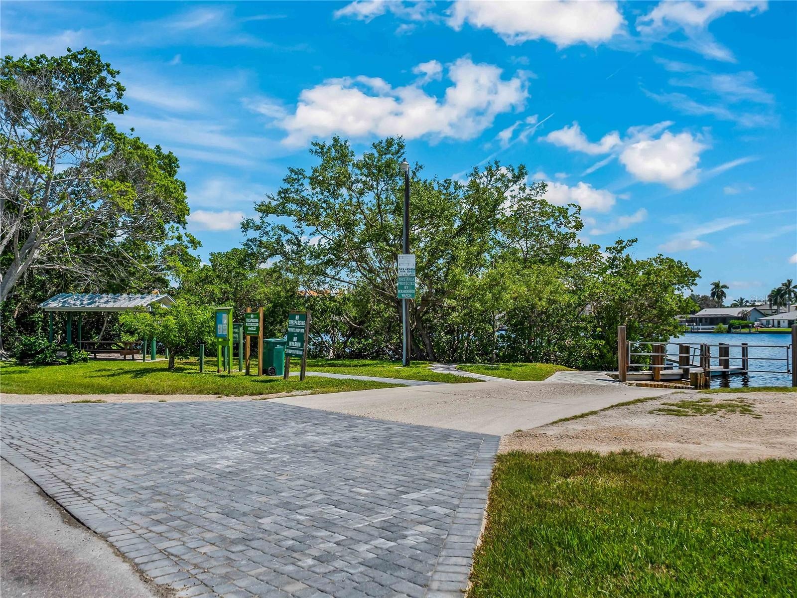 StreetView_2903rdStreet_BonitaSprings_Neighborhood_Corner.jpg