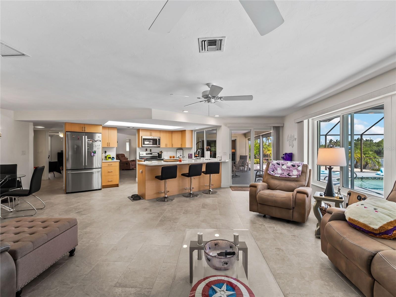 LivingRoom_2903rdStreet_BonitaSprings_VaultedCeiling_Corner.jpg