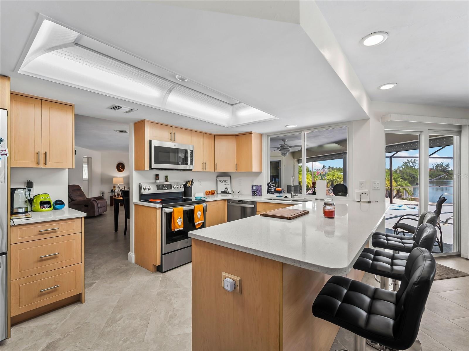 Kitchen_2903rdStreet_BonitaSprings_OpenConcept_Corner.jpg