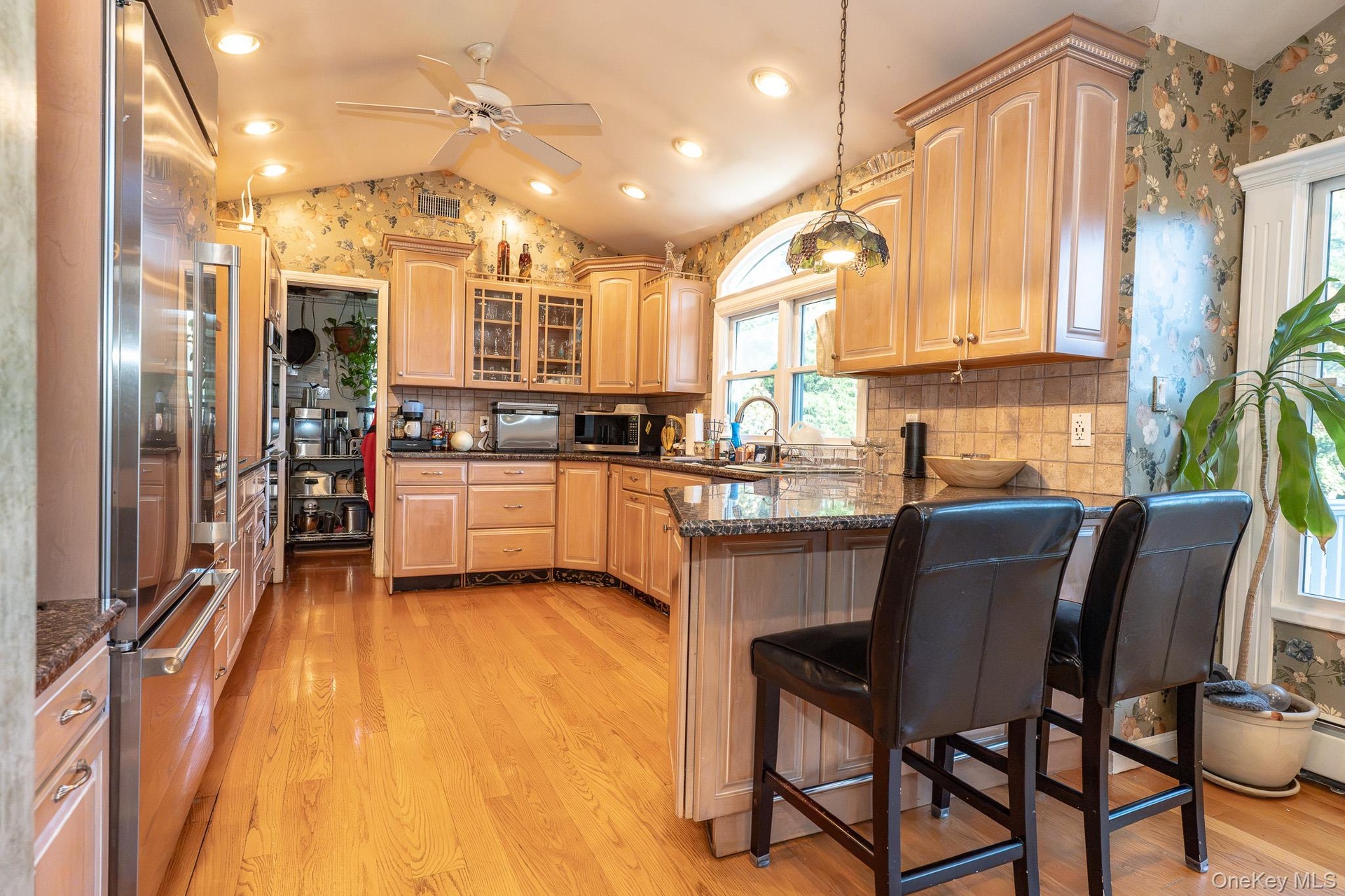 Eat In Kitchen