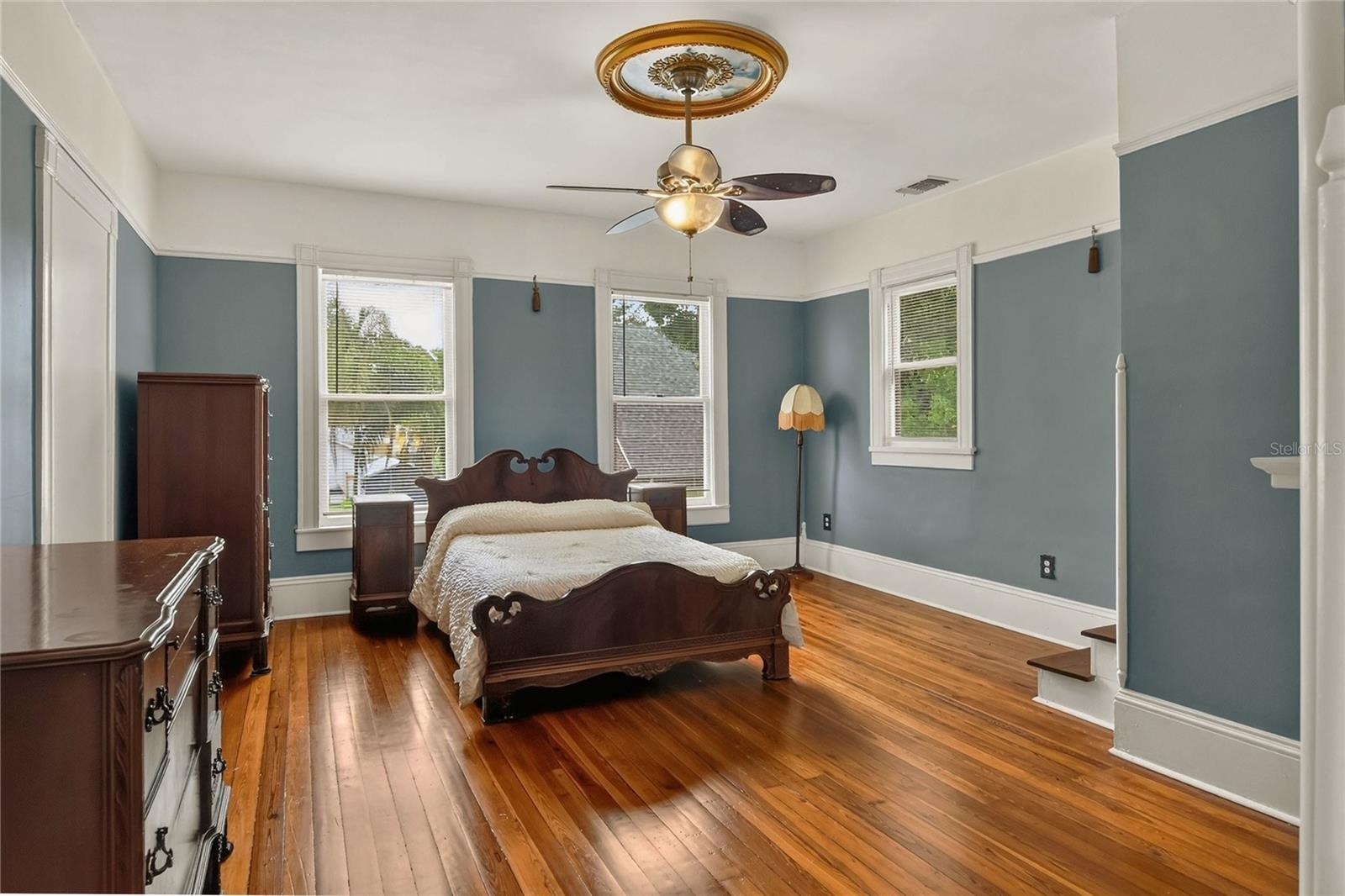 2nd bedroom upstairs