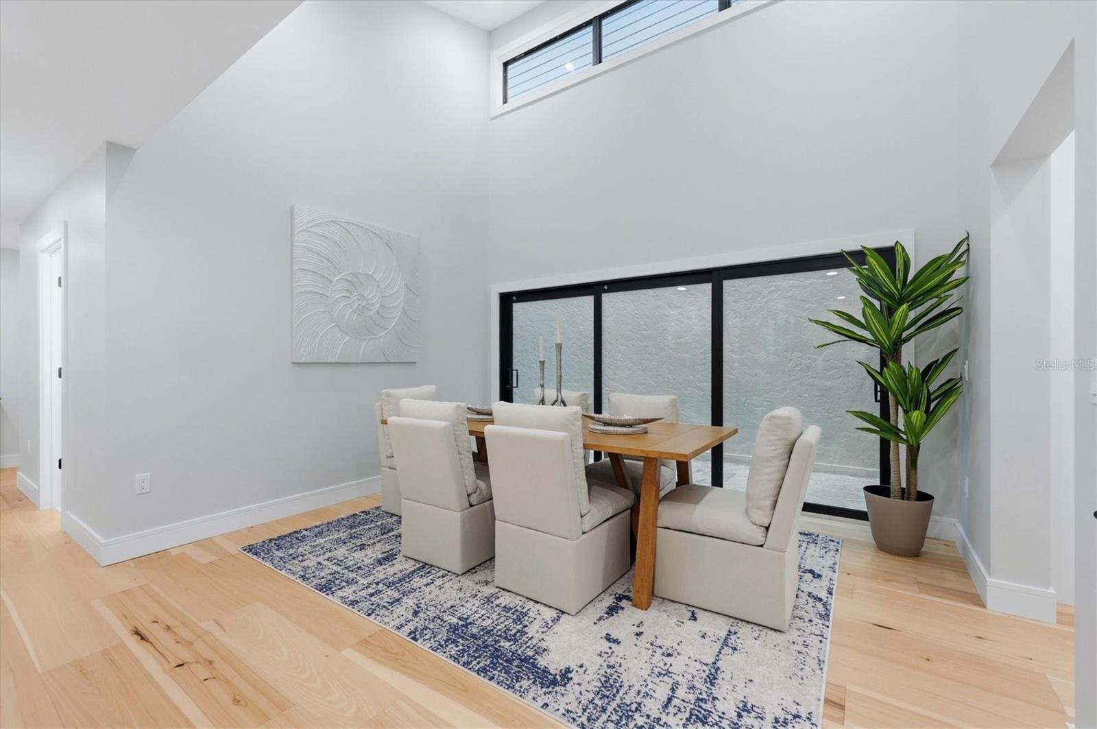 Dining room adjacent to atrium