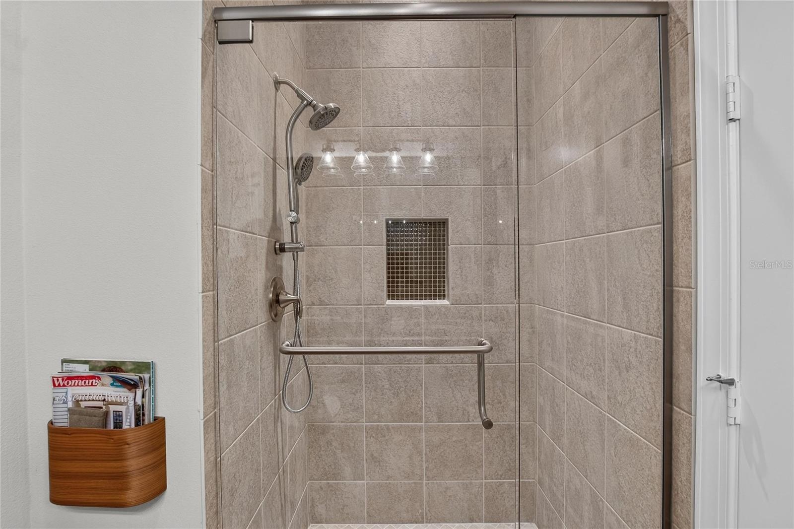 Bath 2 w/Frameless Shower