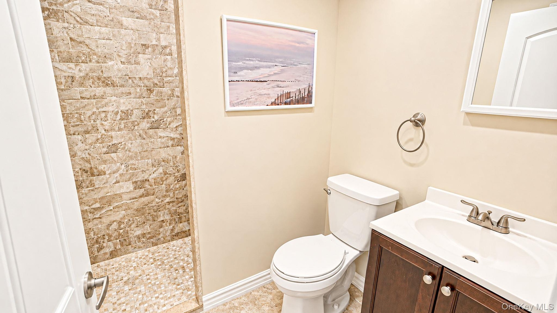 En Suite 2 - single sink vanity, walk in shower