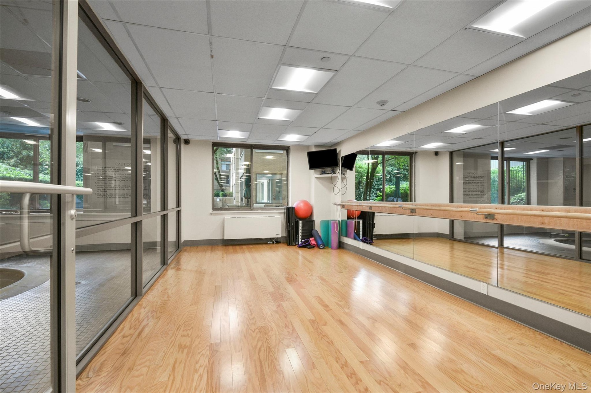 Private Excercise Room for Yoga, Pilates ...