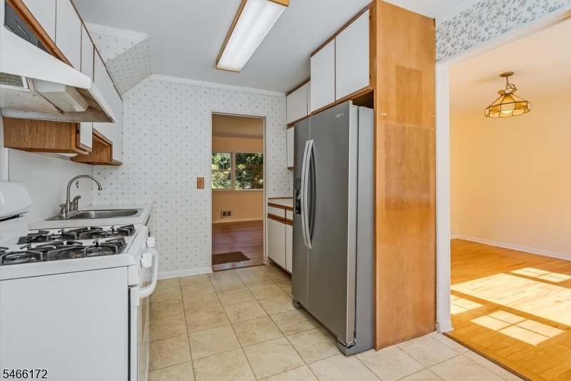 Kitchen & Dining Room