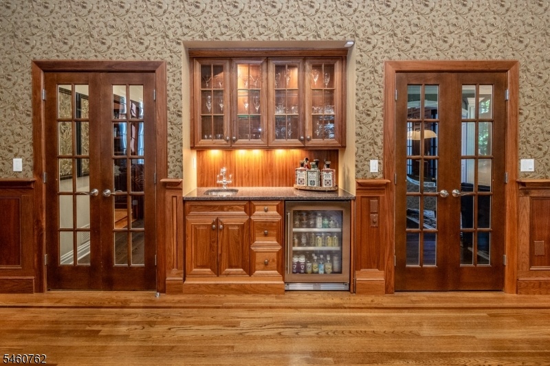 Conservatory wet bar