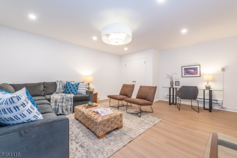 Bonus Room Family Room