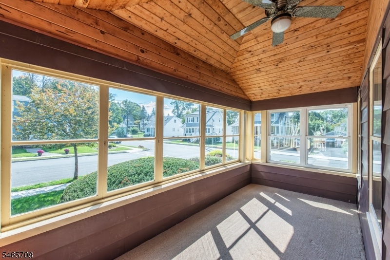 3 Seasons Porch