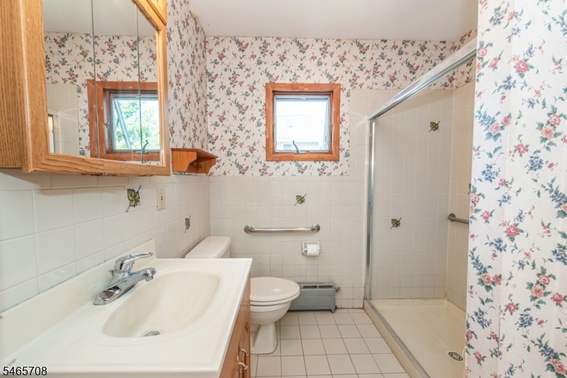 Downstairs Full Bathroom
