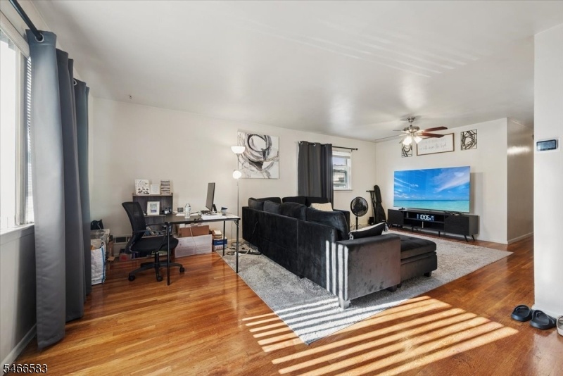 Living / Dining Area