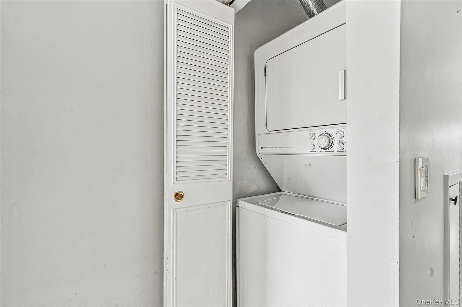 3rd floor Bedroom washer/Dryer
